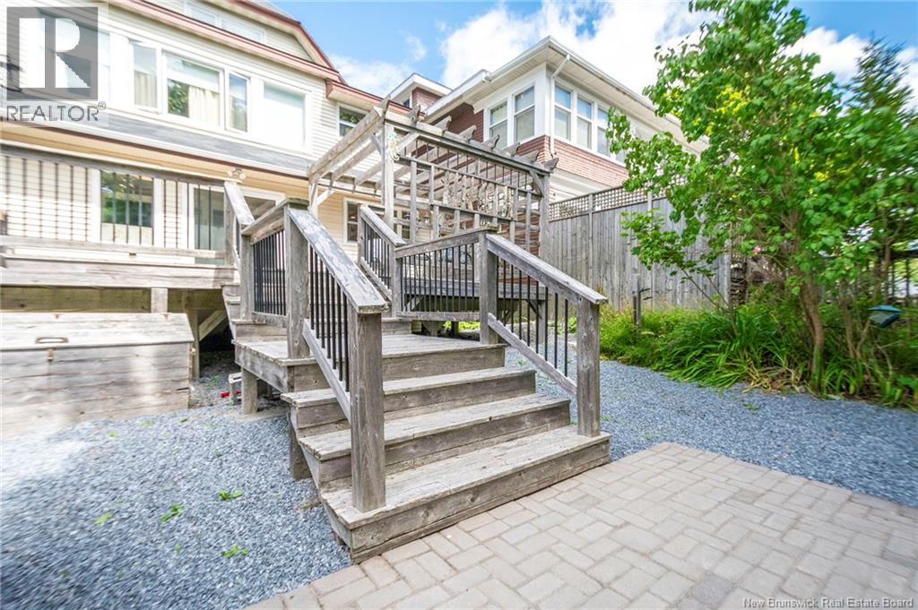 19 Seely Street Property Photo 45