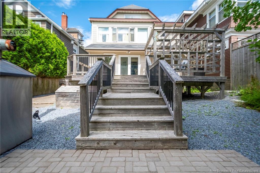 19 Seely Street Property Photo 47