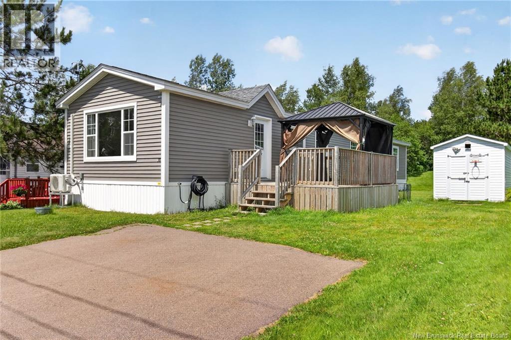 38 Ulysse Property Photo 2