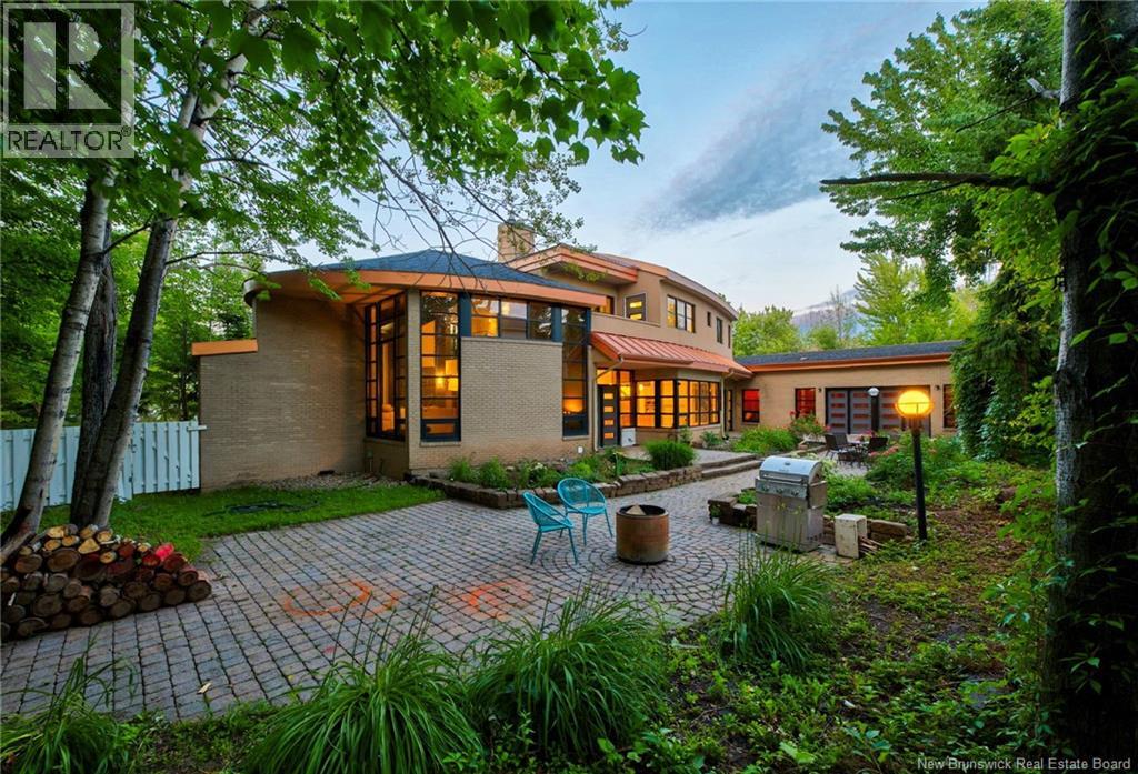 6 Brandywood Court Property Photo 5