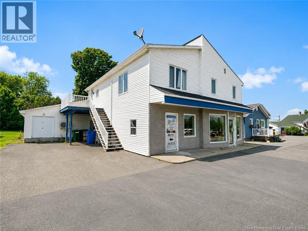 182 Portage Street Property Photo 2