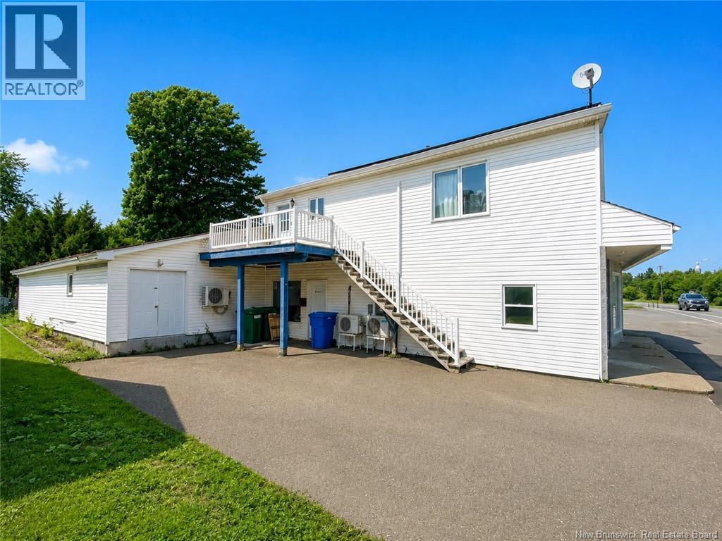 182 Portage Street Property Photo 3