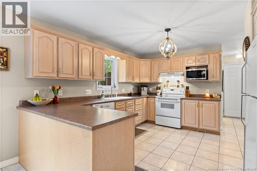 609 Clarence-cormier Street Property Photo 10