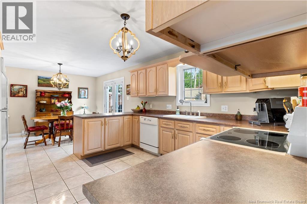 609 Clarence-cormier Street Property Photo 11