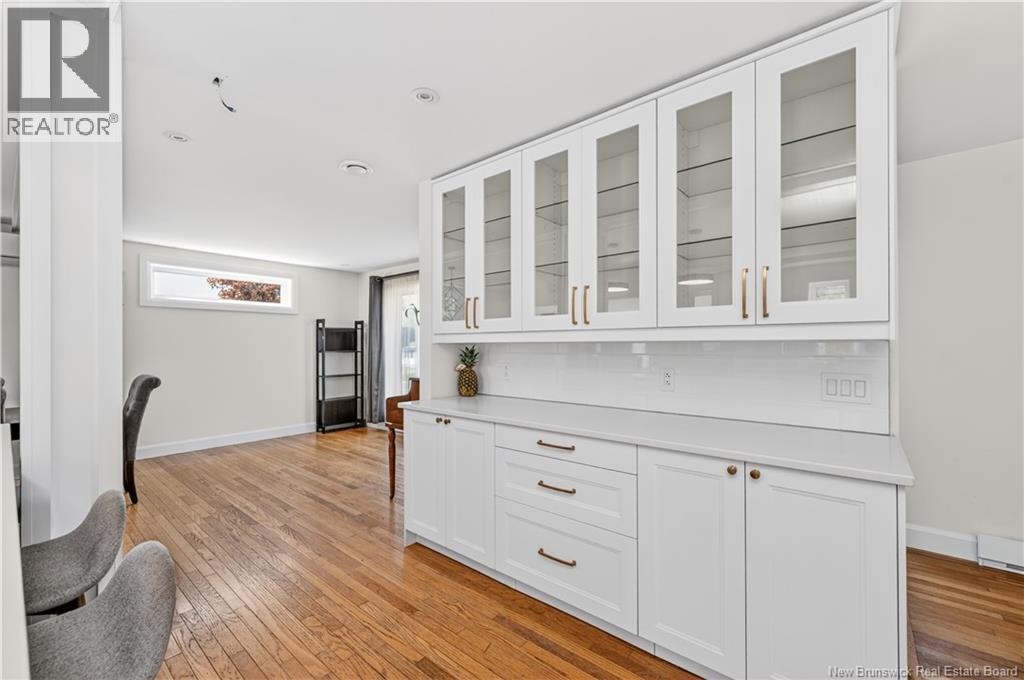 296 Buckingham Avenue Property Photo 10