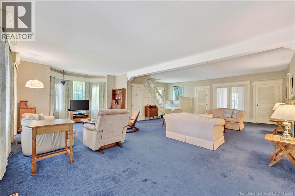 101 Carleton Street Property Photo 6