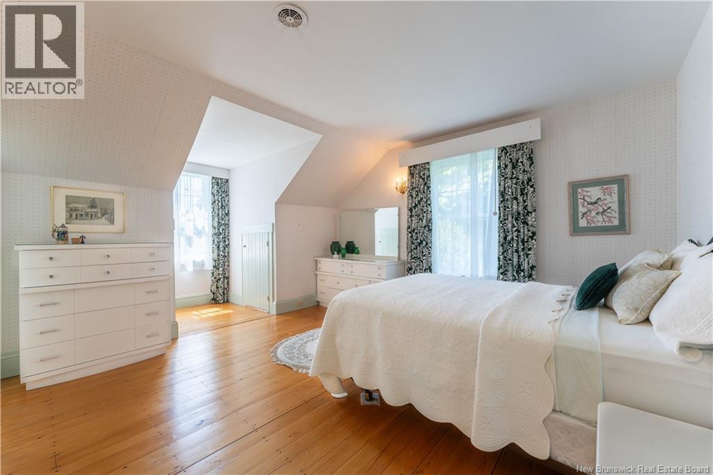 101 Carleton Street Property Photo 26