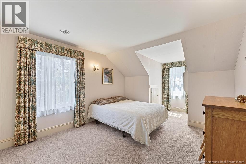 101 Carleton Street Property Photo 33