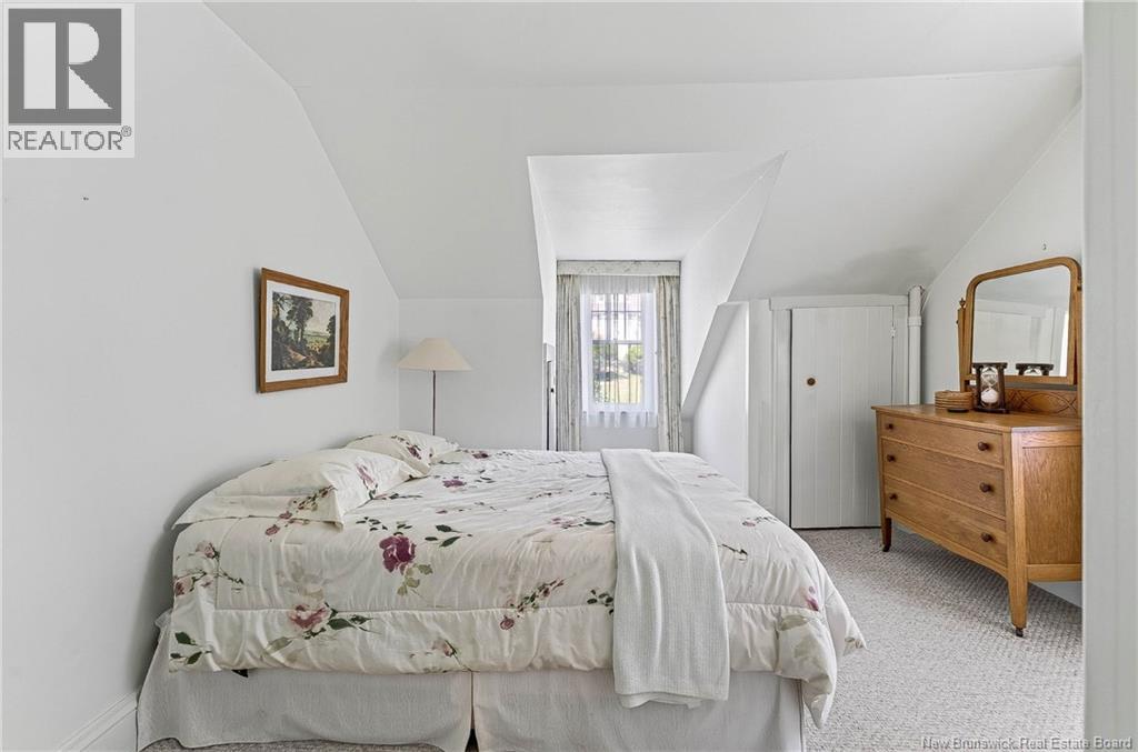 101 Carleton Street Property Photo 36