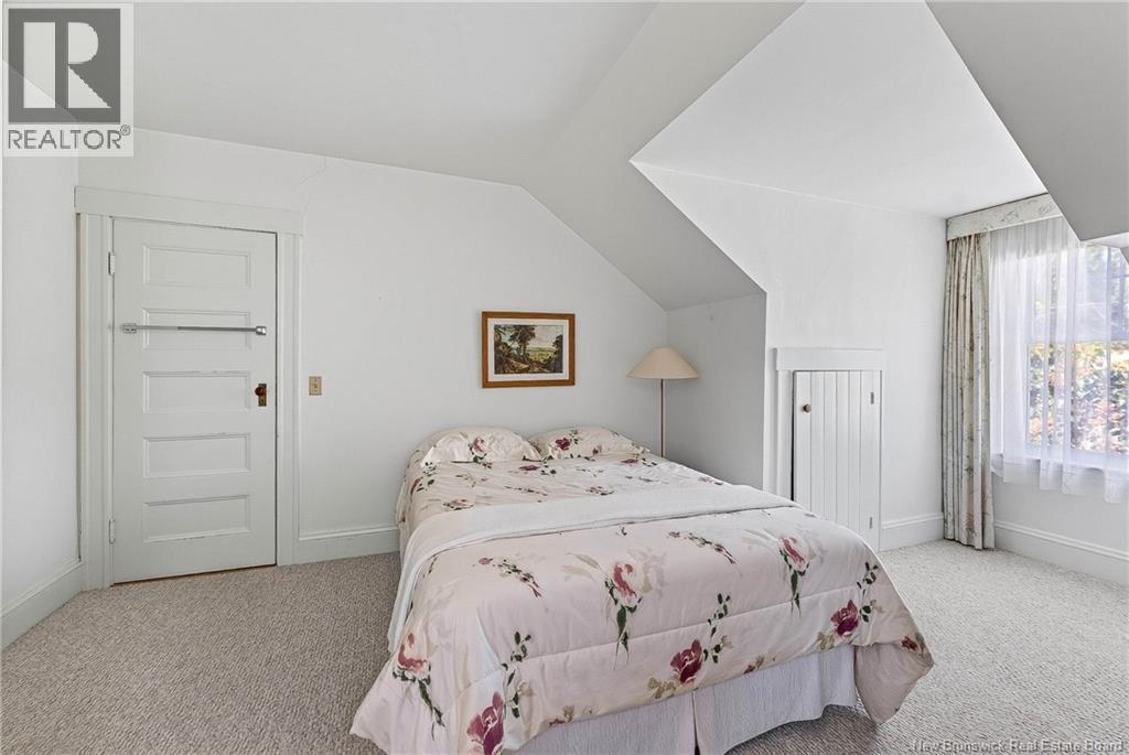 101 Carleton Street Property Photo 37