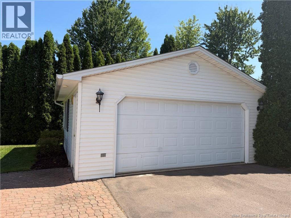 343 Glencairn Drive Property Photo 40
