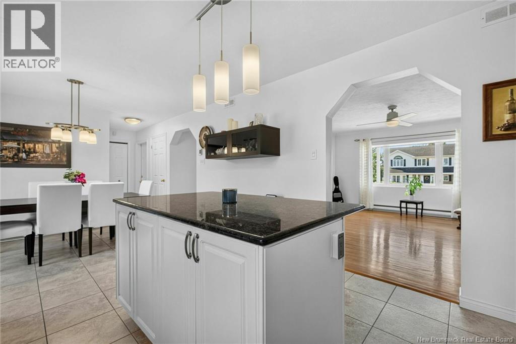 409 Gaspé Property Photo 6