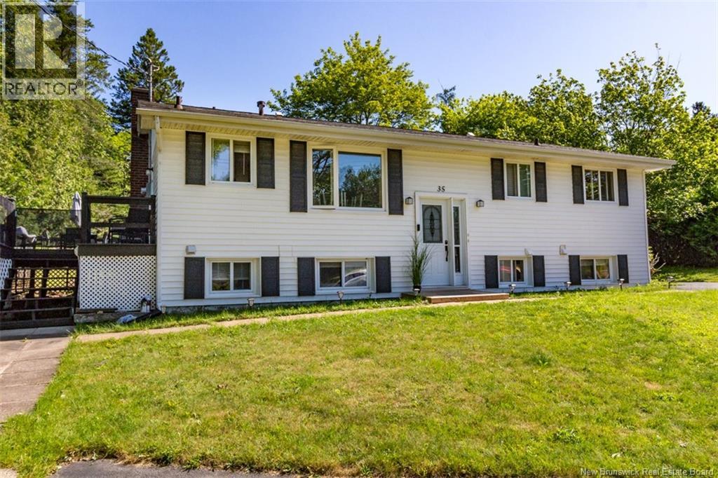 35 Parkdale Avenue Property Photo 1