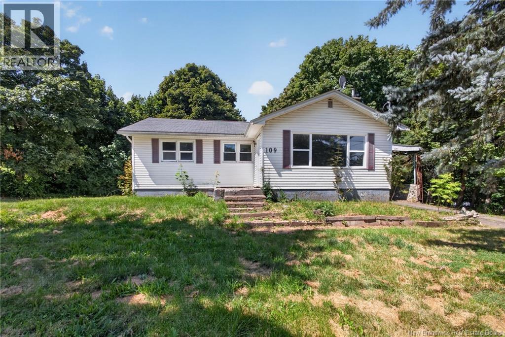 109 Chesswood Drive Property Photo 1