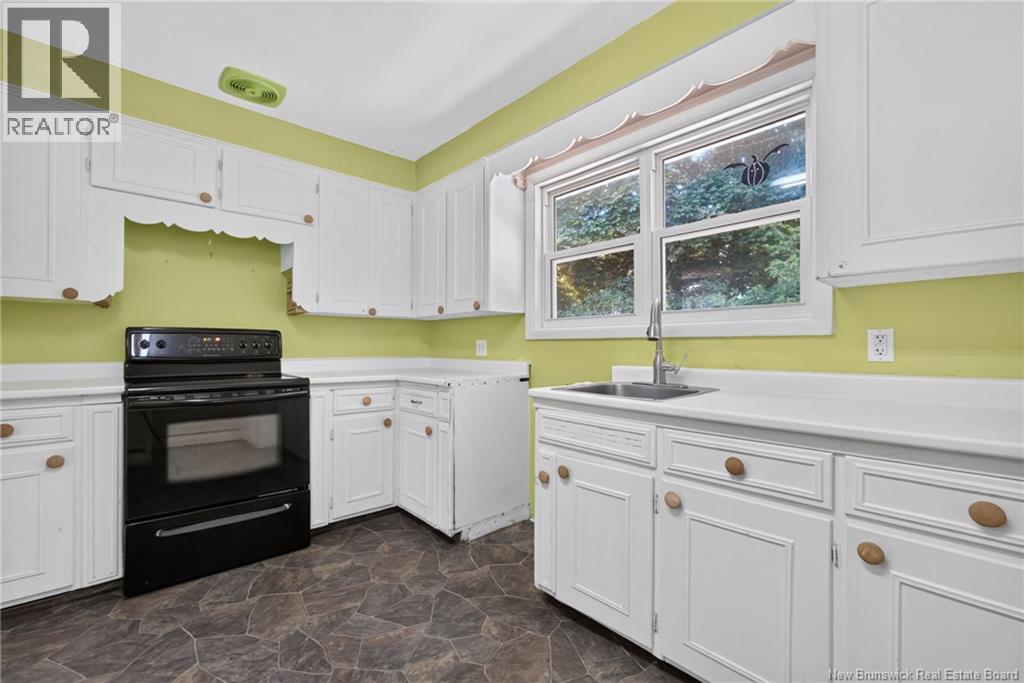 109 Chesswood Drive Property Photo 8