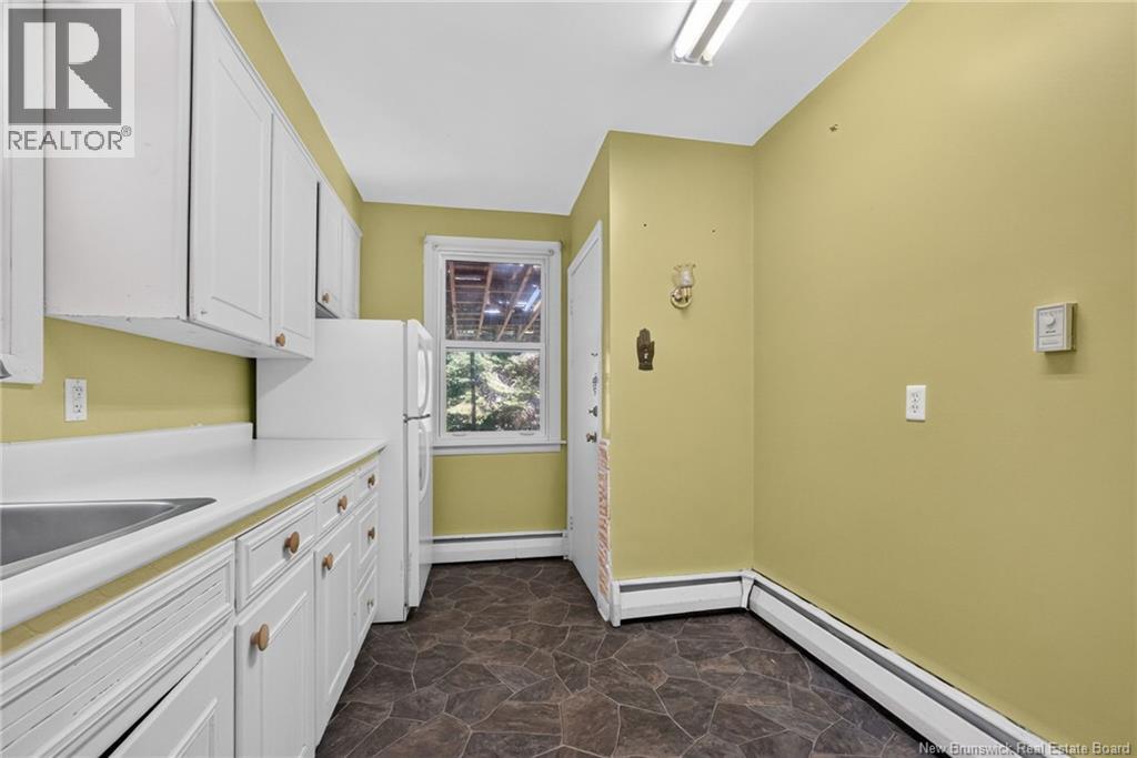 109 Chesswood Drive Property Photo 10