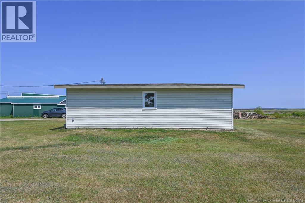 1990 Chatillon Street Property Photo 4