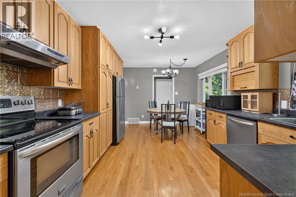 410 Densmore Street Property Photo 16