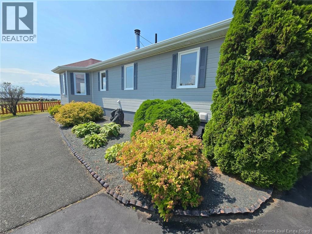 25 Bayshore Property Photo 6