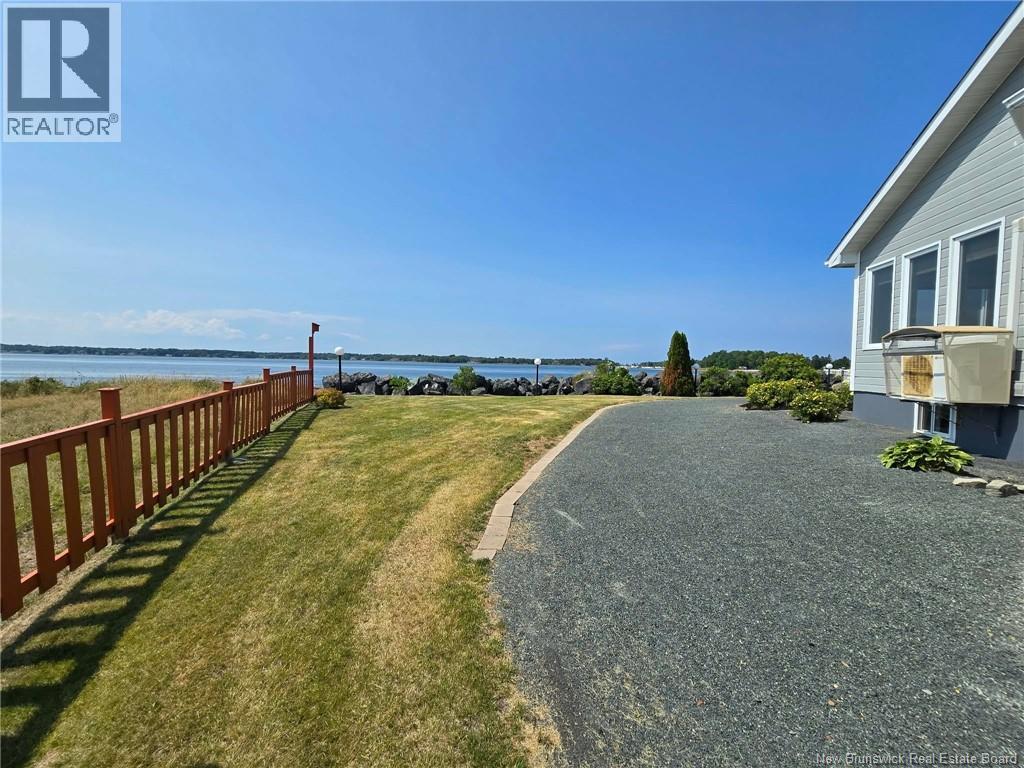 25 Bayshore Property Photo 7