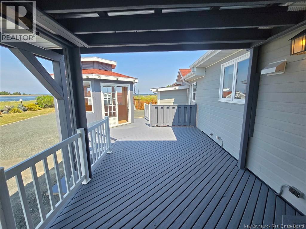 25 Bayshore Property Photo 15