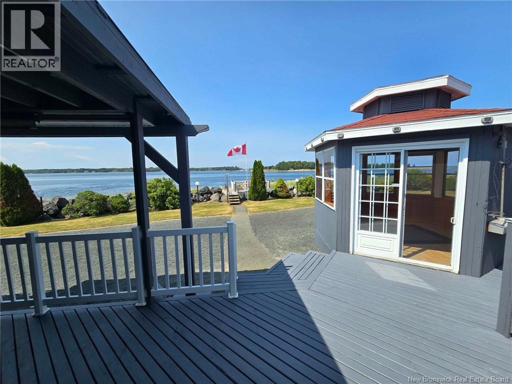 25 Bayshore Property Photo 16