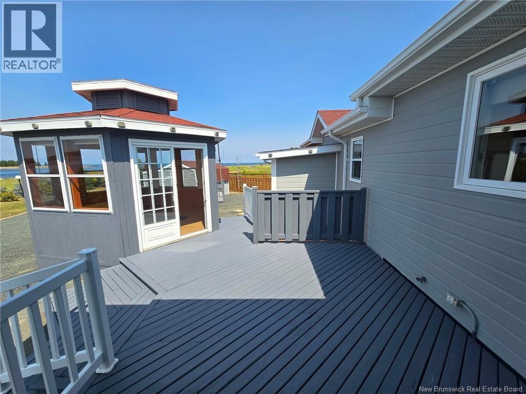25 Bayshore Property Photo 18