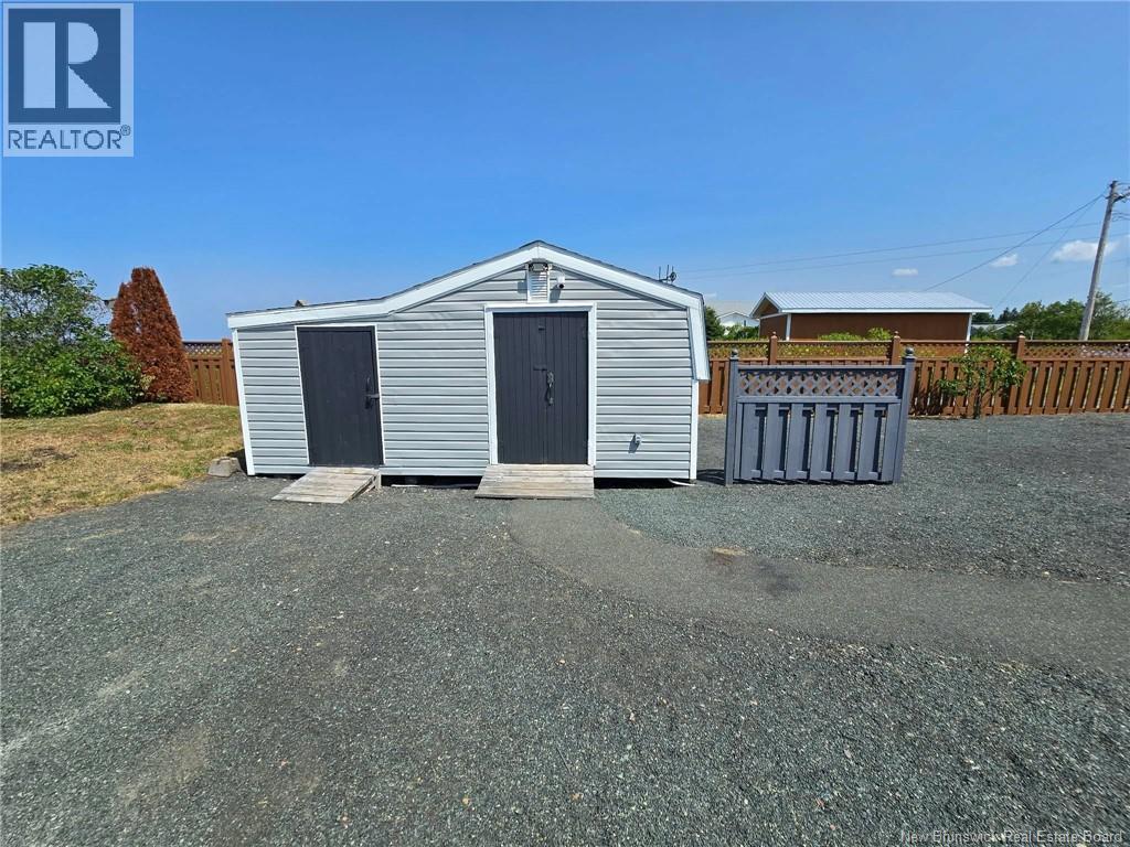 25 Bayshore Property Photo 19