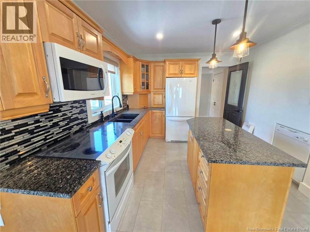 25 Bayshore Property Photo 32