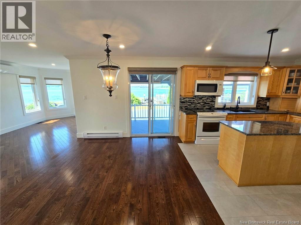 25 Bayshore Property Photo 35