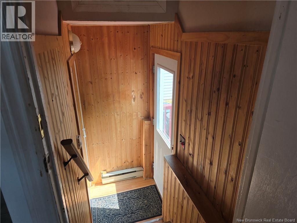 1063 Tower Hill Property Photo 9