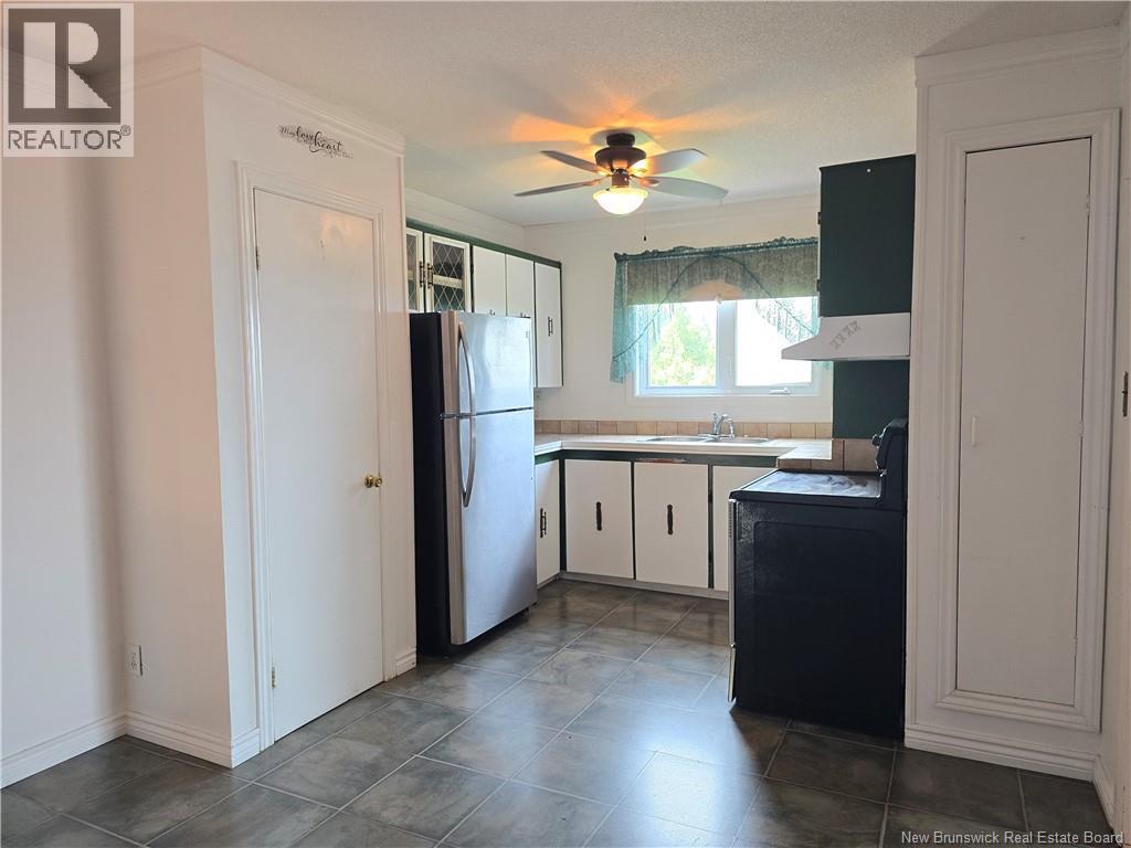 1063 Tower Hill Property Photo 11