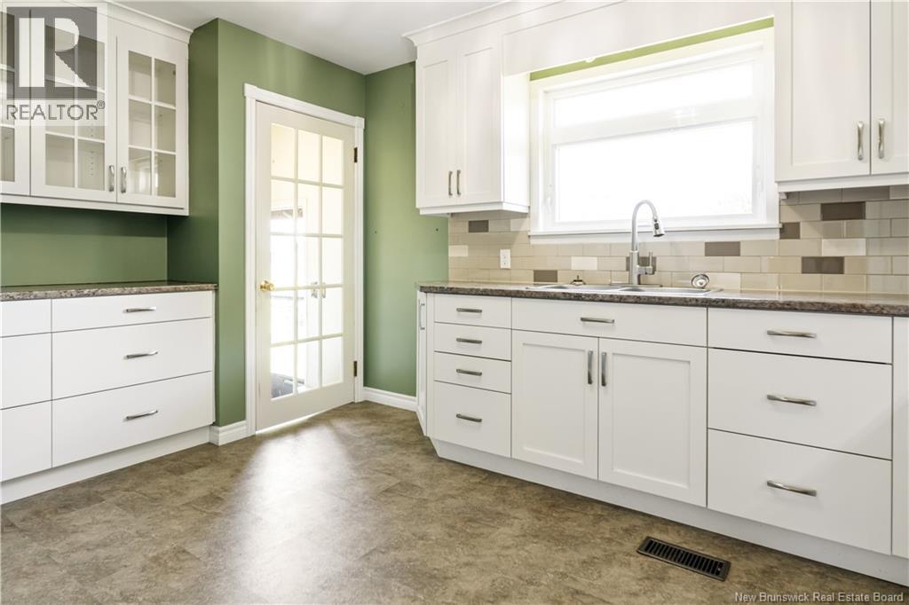 9 First Avenue Property Photo 3
