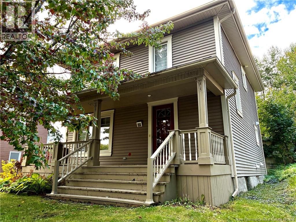 22 21e Avenue Property Photo 3