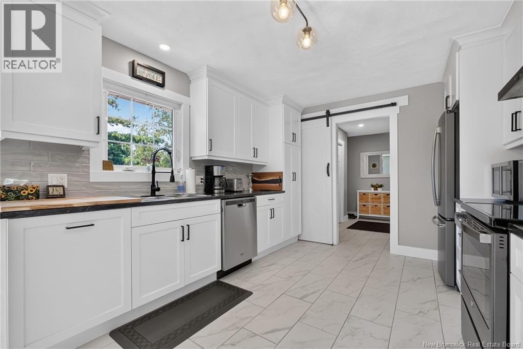 14 Cabot Drive Property Photo 4