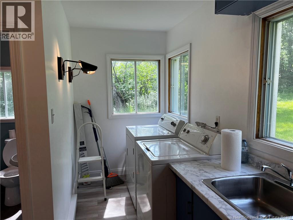 437 Northfield Avenue Property Photo 8