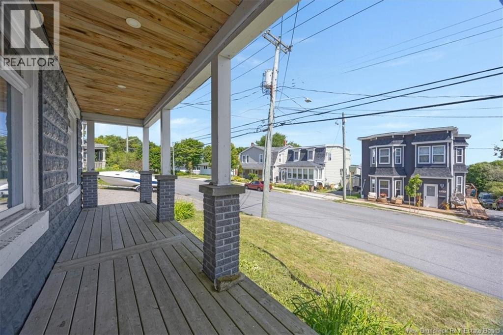 558 Lancaster Avenue Property Photo 4