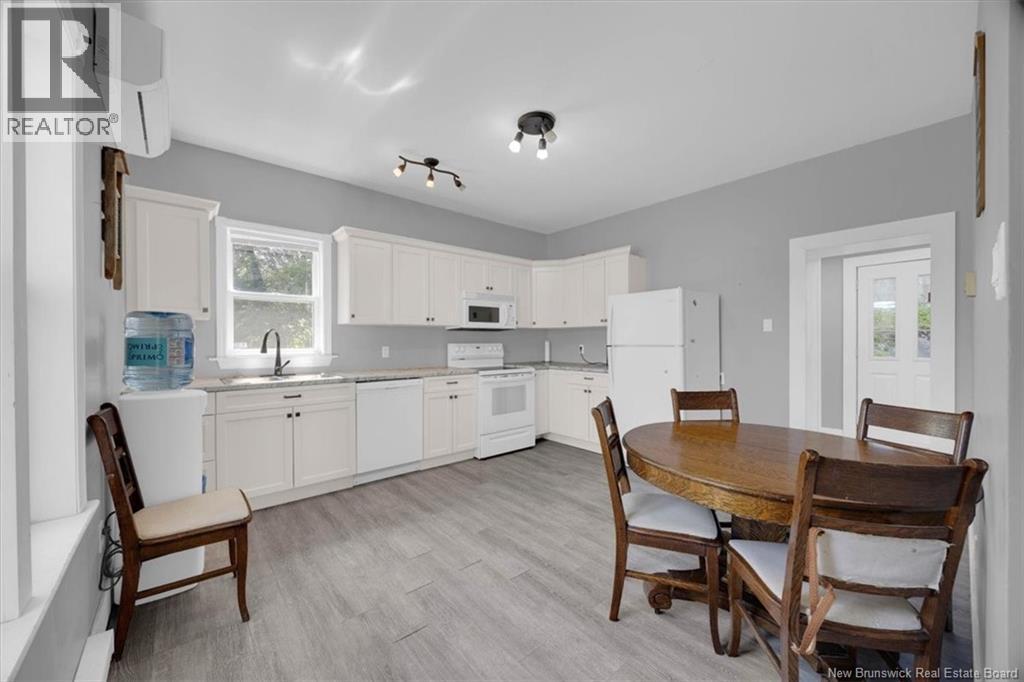 558 Lancaster Avenue Property Photo 9