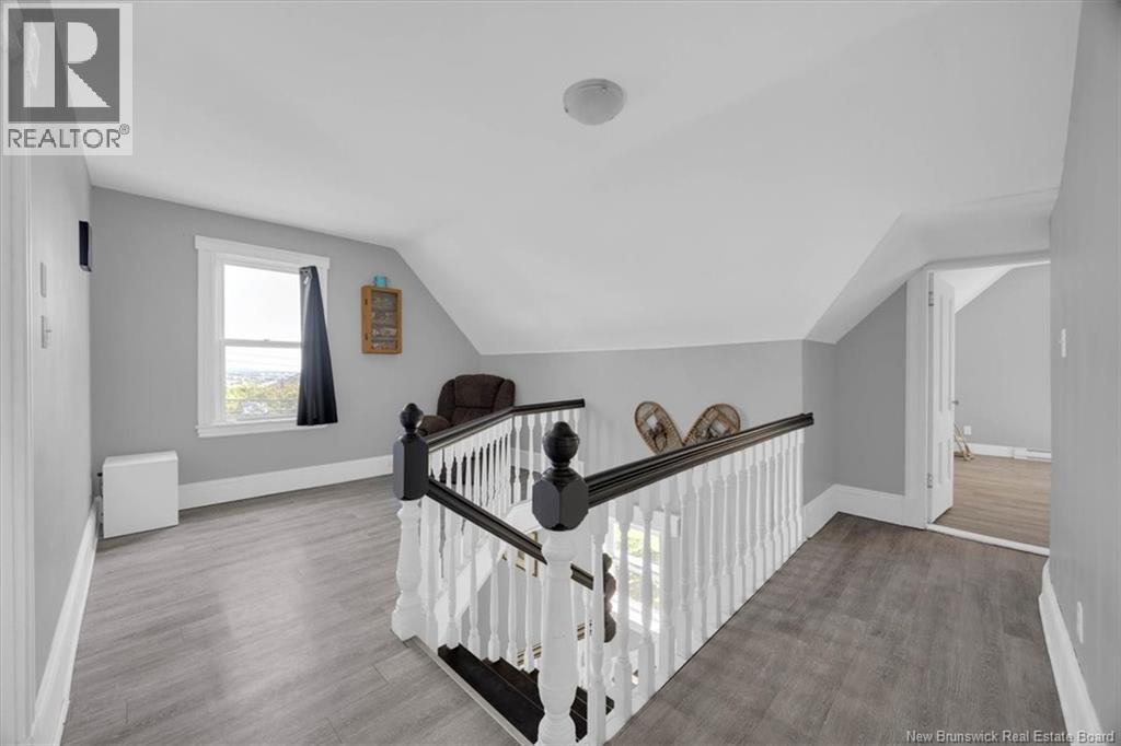 558 Lancaster Avenue Property Photo 16