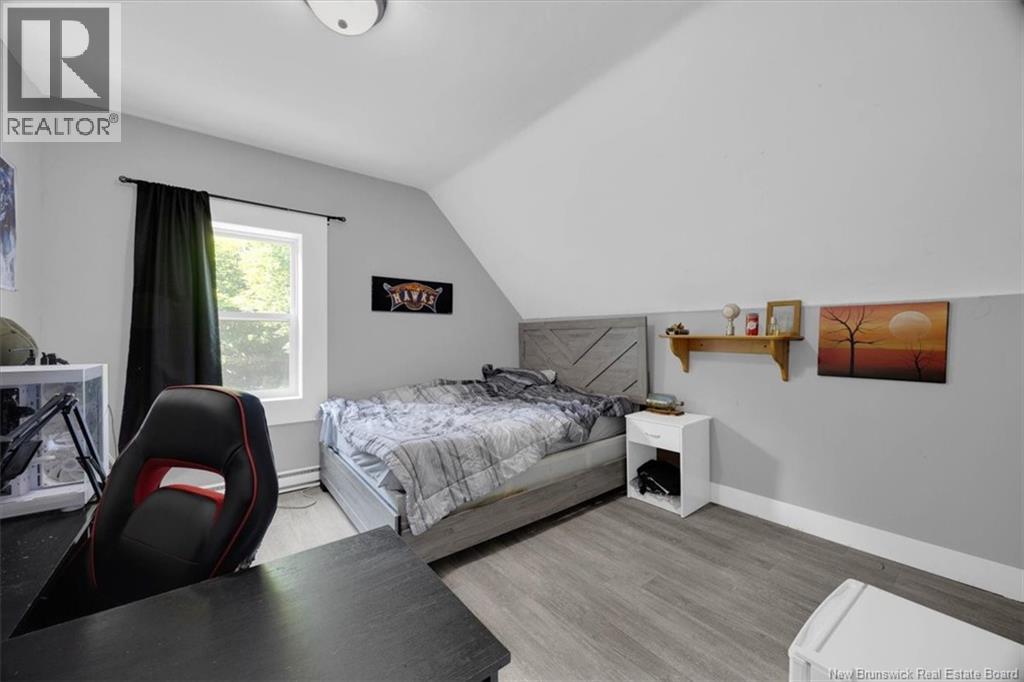 558 Lancaster Avenue Property Photo 23