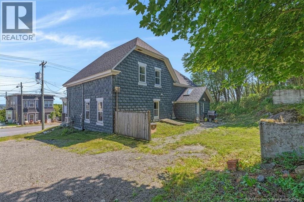 558 Lancaster Avenue Property Photo 29