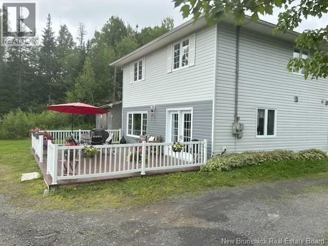 84 Mowrey Lane Property Photo 3