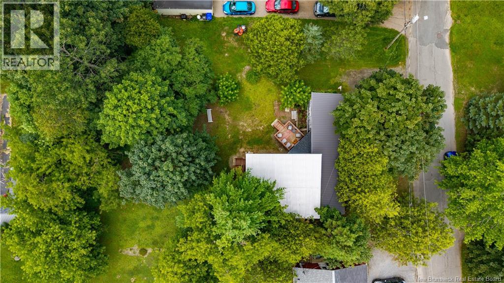 6 Parkwood Drive Property Photo 8