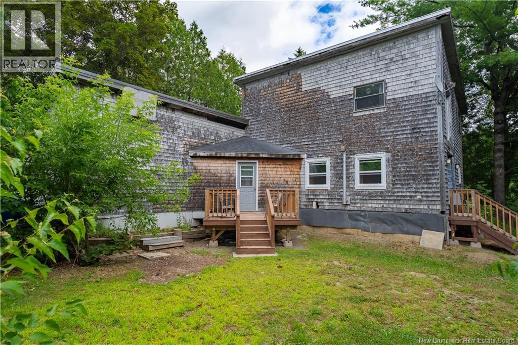 6 Parkwood Drive Property Photo 10