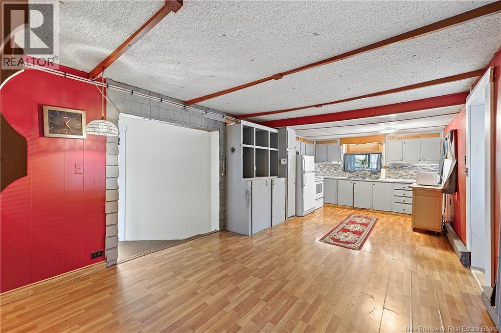 6 Parkwood Drive Property Photo 15