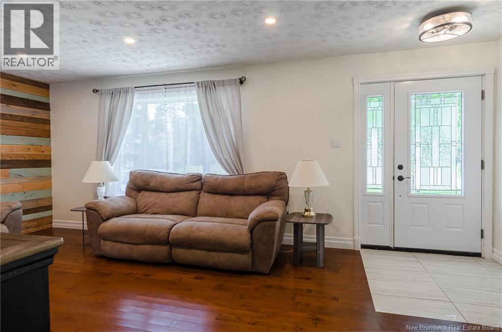44 Wedgewood Drive Property Photo 3