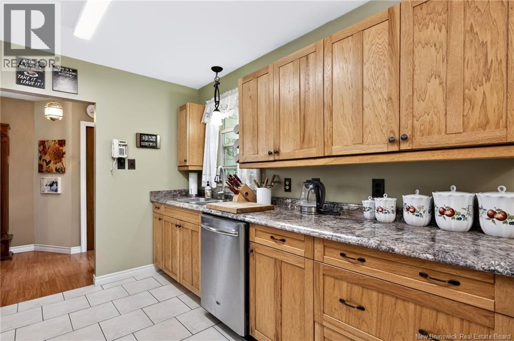 29 Hillhurst Property Photo 4