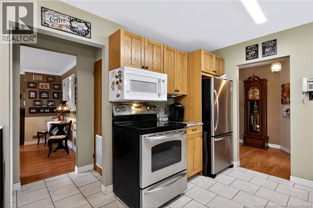 29 Hillhurst Property Photo 6