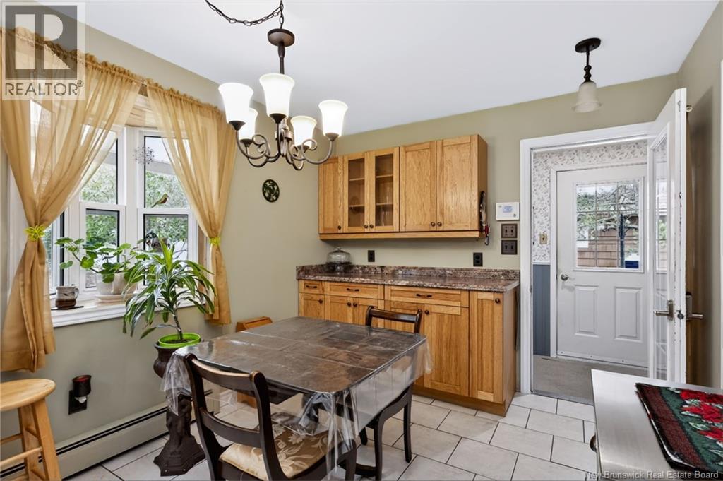 29 Hillhurst Property Photo 8