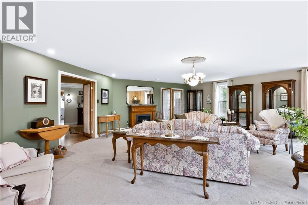 29 Hillhurst Property Photo 13